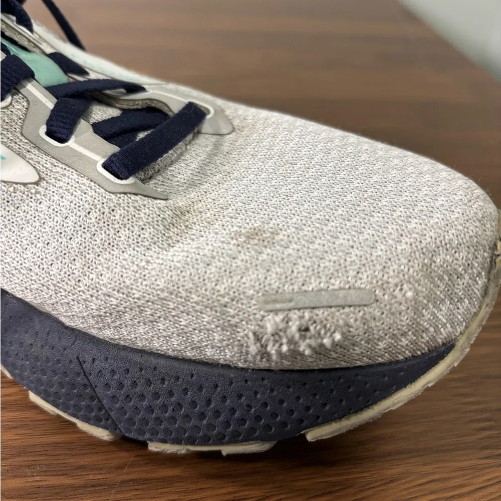 Men’s Brooks Adrenaline GTS in Gray‎ and Teal Size 11